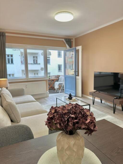 2 Zimmer Apartment Mit Parkplatz Berlin Dış mekan fotoğraf